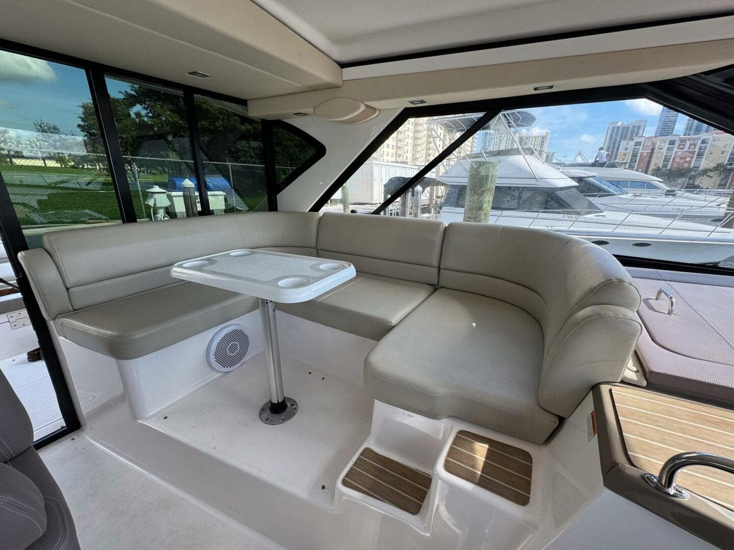 2016 Regal 46 Sport Coupe — photo 33