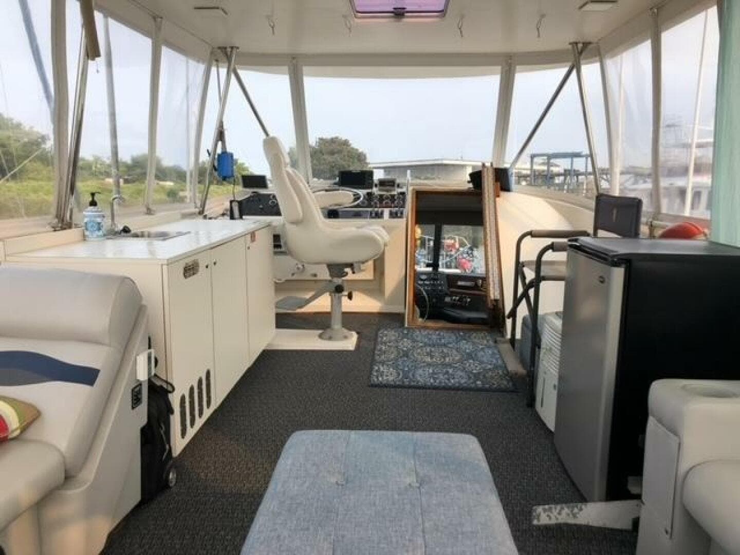 1985 Bayliner 4550 — photo 56