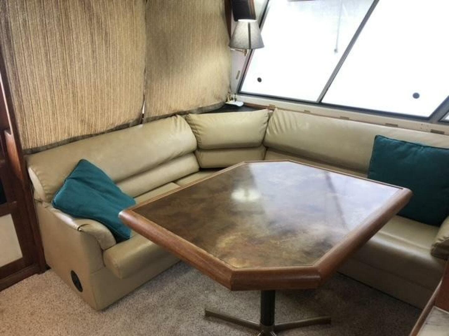 1985 Bayliner 4550 — photo 14