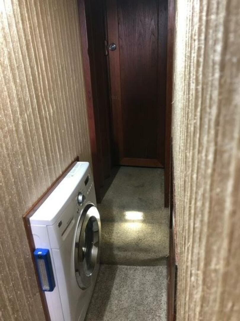 1985 Bayliner 4550 — photo 38