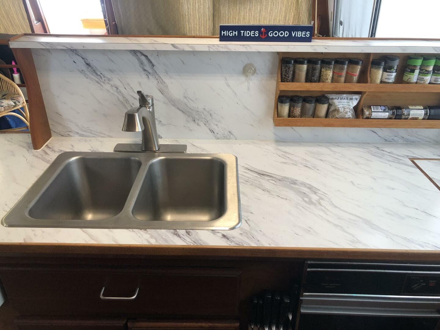 1985 Bayliner 4550 — photo 23