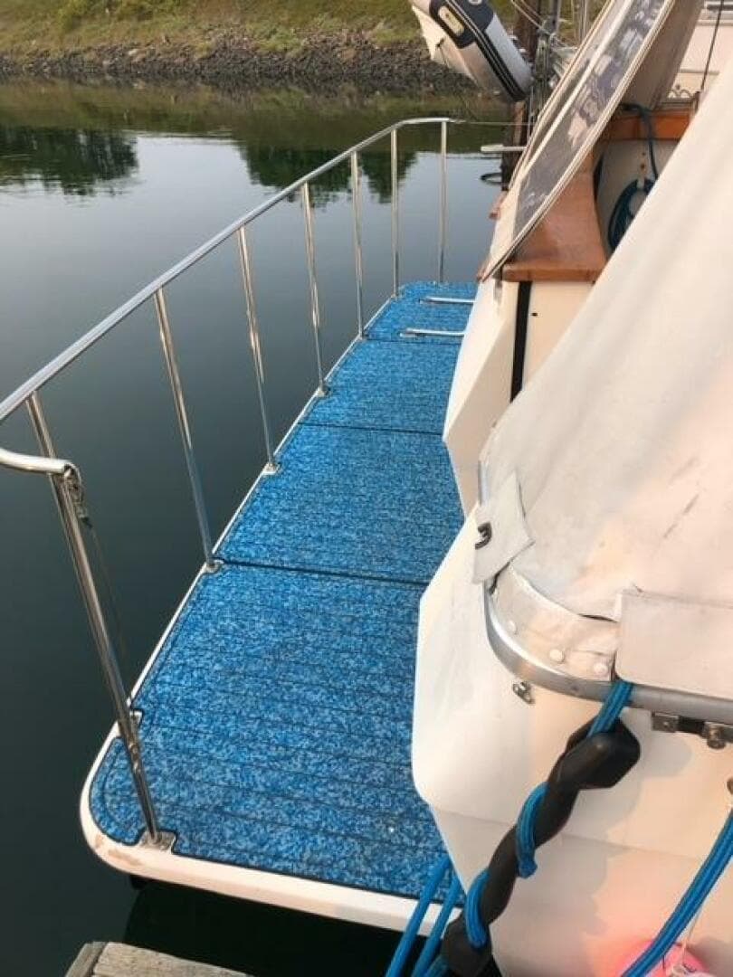 1985 Bayliner 4550 — photo 52