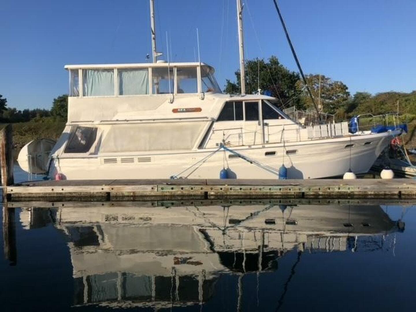 1985 Bayliner 4550 — photo 2
