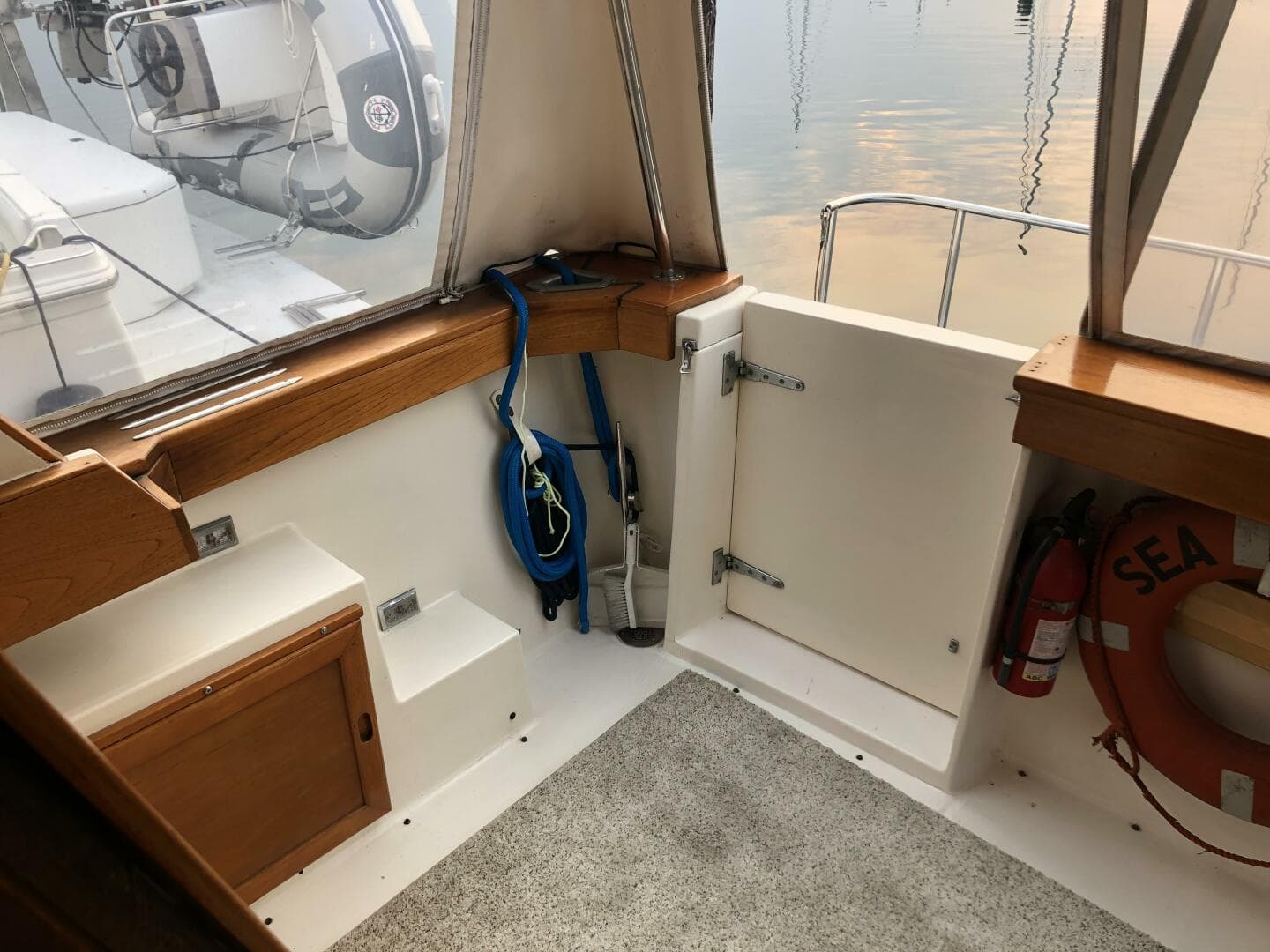 1985 Bayliner 4550 — photo 11