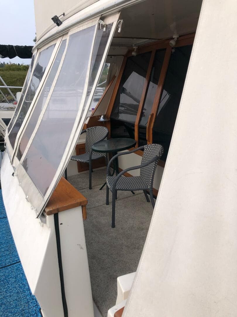 1985 Bayliner 4550 — photo 8