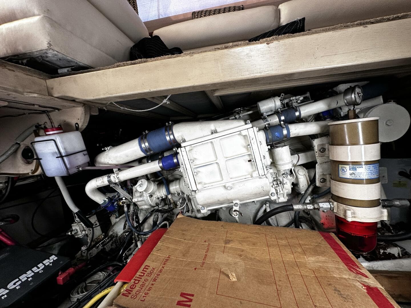 1985 Post 43 Sport Fisherman — photo 41