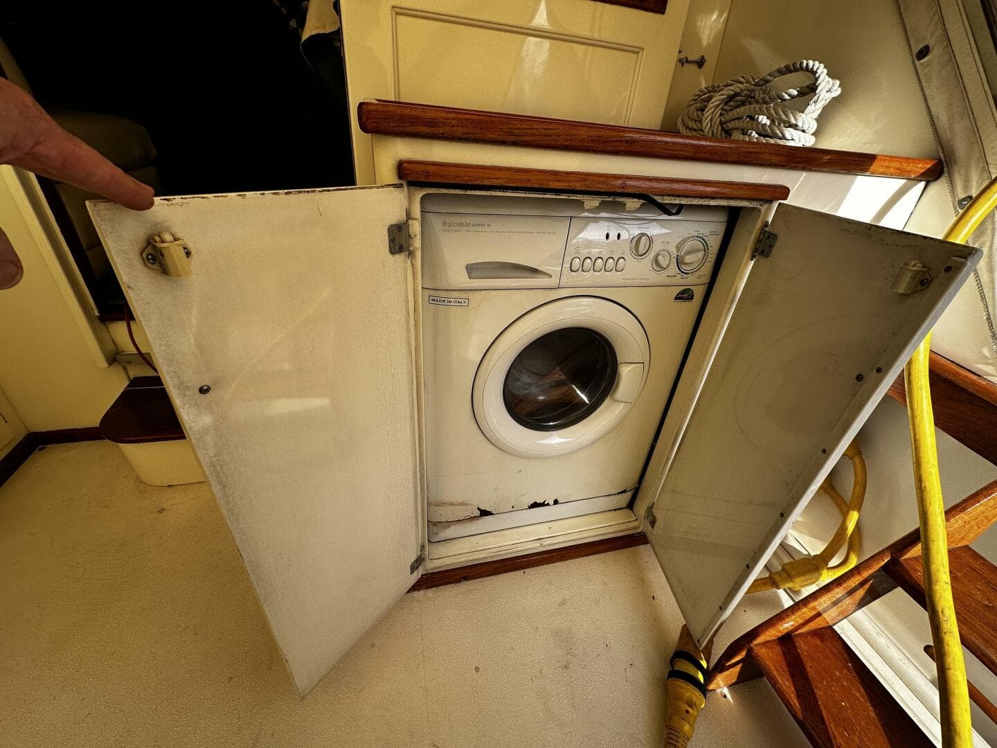 1985 Post 43 Sport Fisherman — photo 9