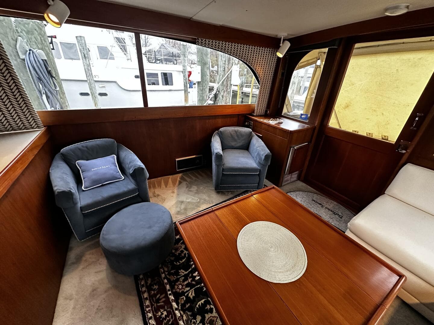 1985 Post 43 Sport Fisherman — photo 18