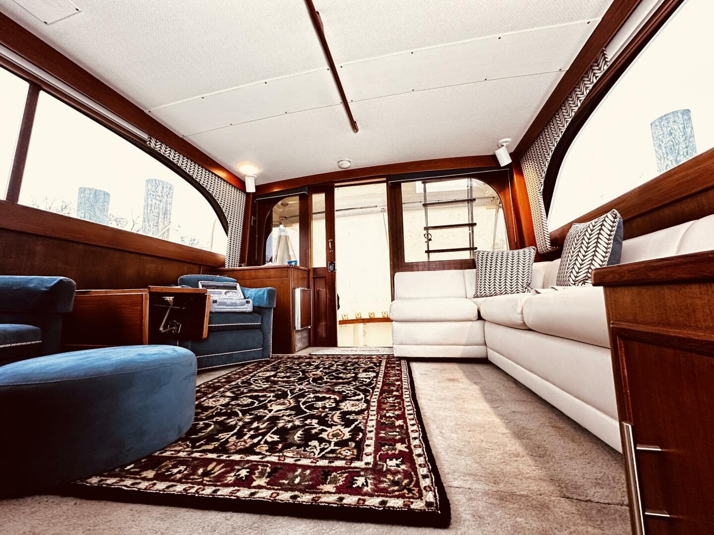 1985 Post 43 Sport Fisherman — photo 21