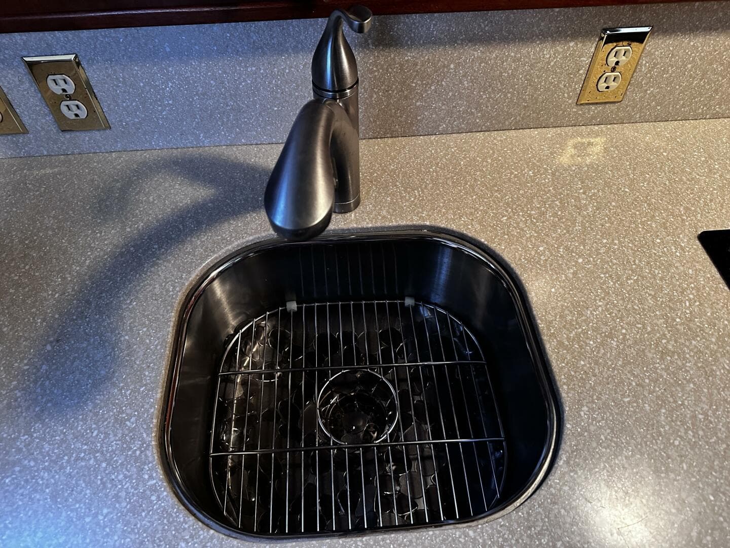 1985 Post 43 Sport Fisherman — photo 26