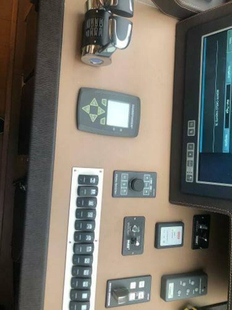 2012 Monte Carlo Yachts 76 — photo 17