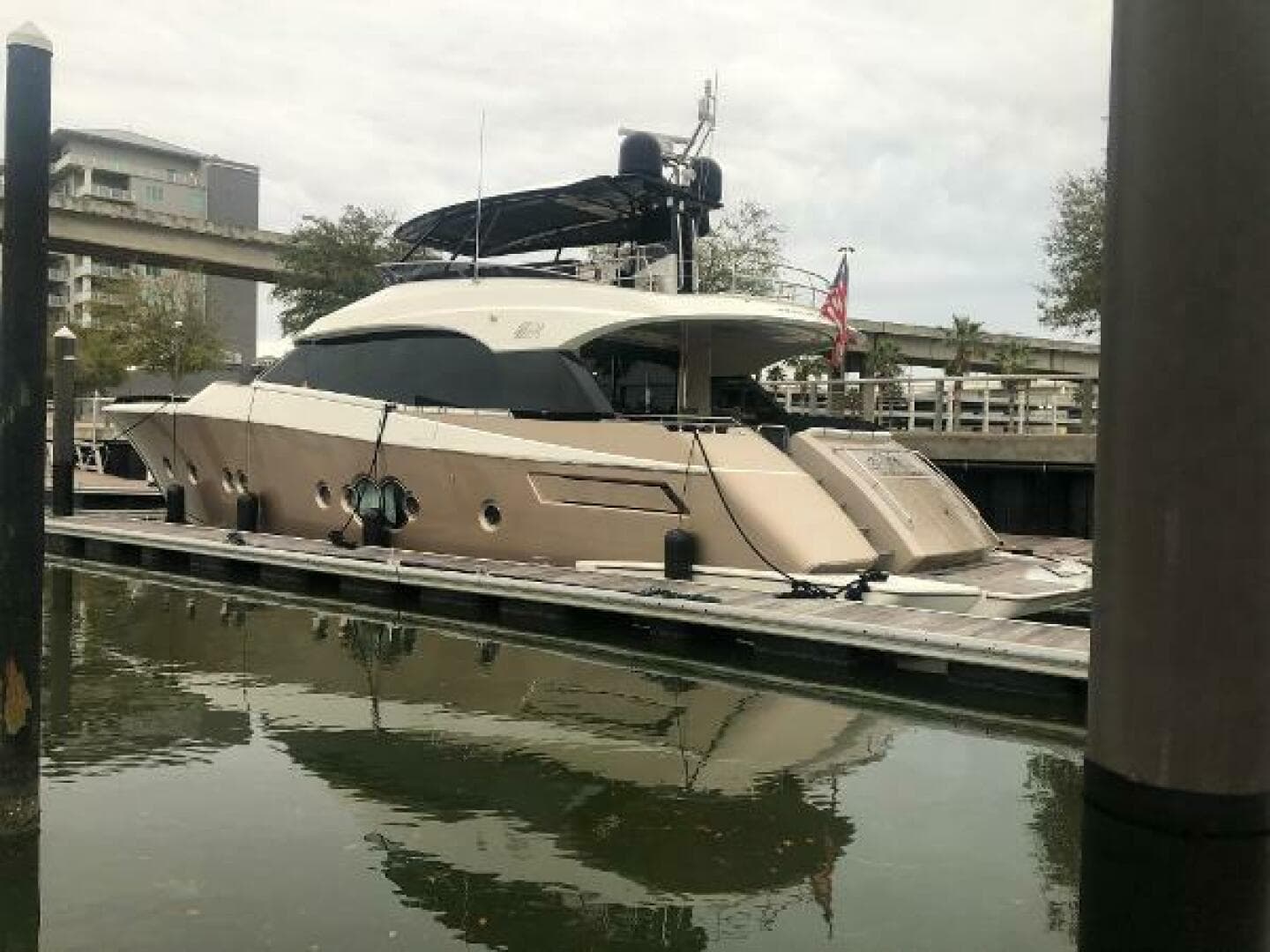 2012 Monte Carlo Yachts 76 — photo 7