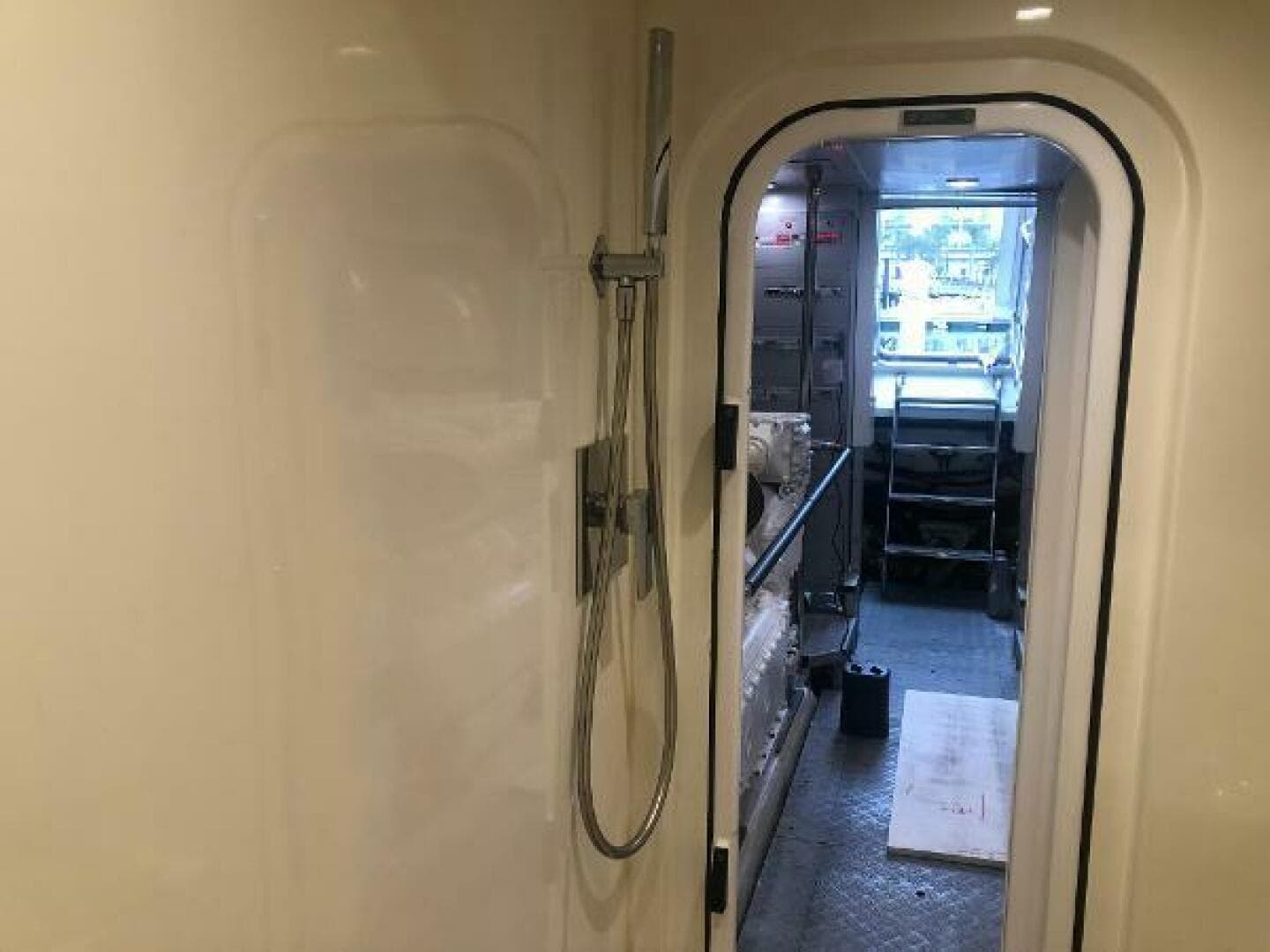 2012 Monte Carlo Yachts 76 — photo 12