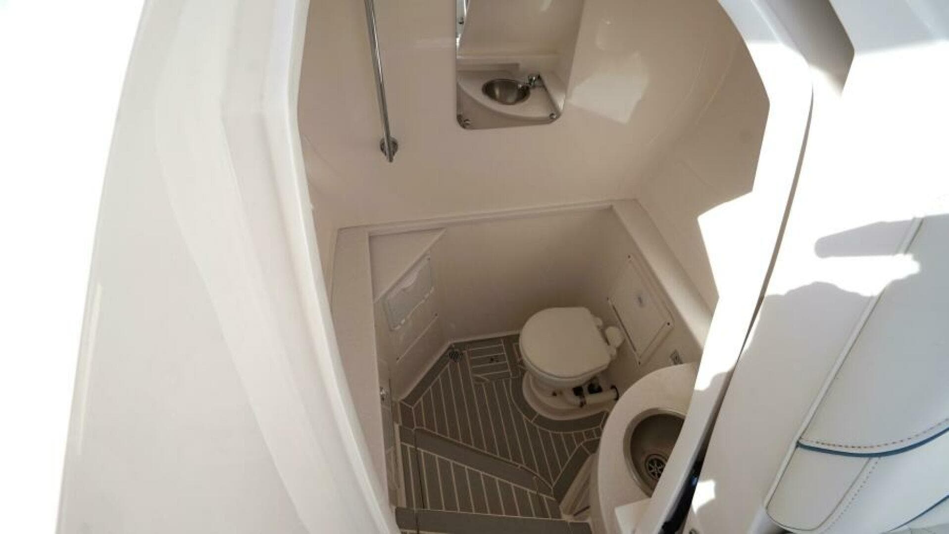 2021 Intrepid 2021 — photo 12