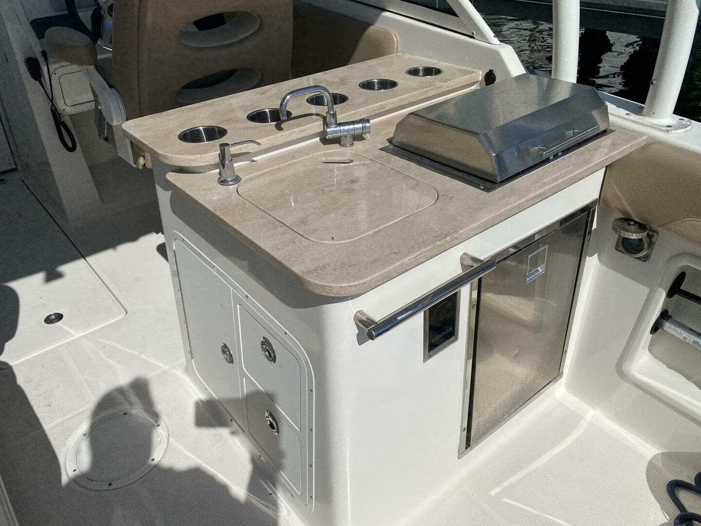 2018 Sailfish 275 Dual Console — photo 29