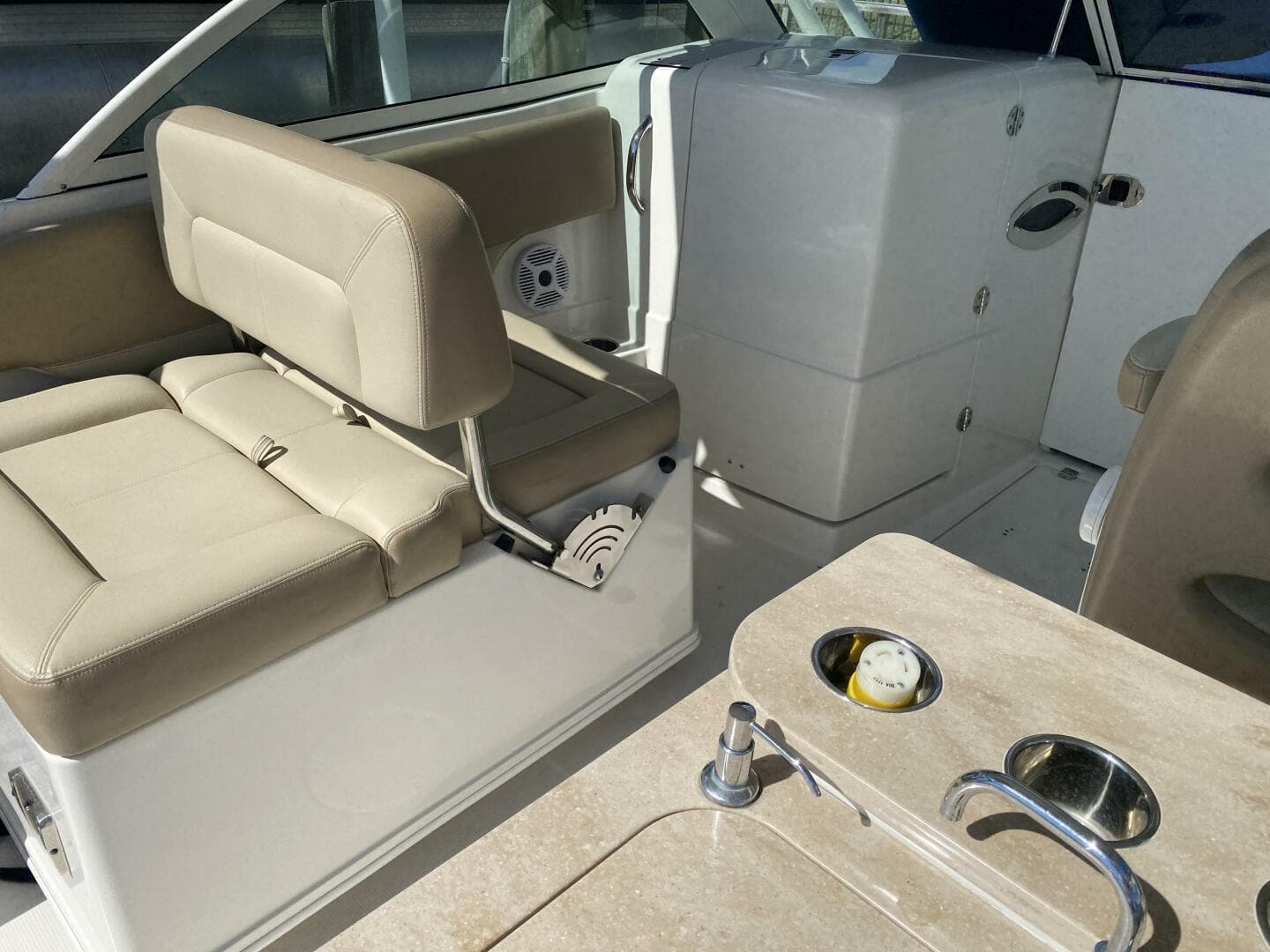 2018 Sailfish 275 Dual Console — photo 22