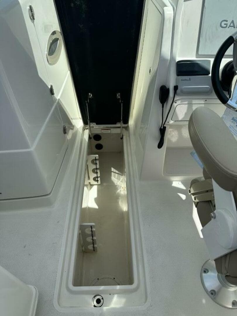 2018 Sailfish 275 Dual Console — photo 26