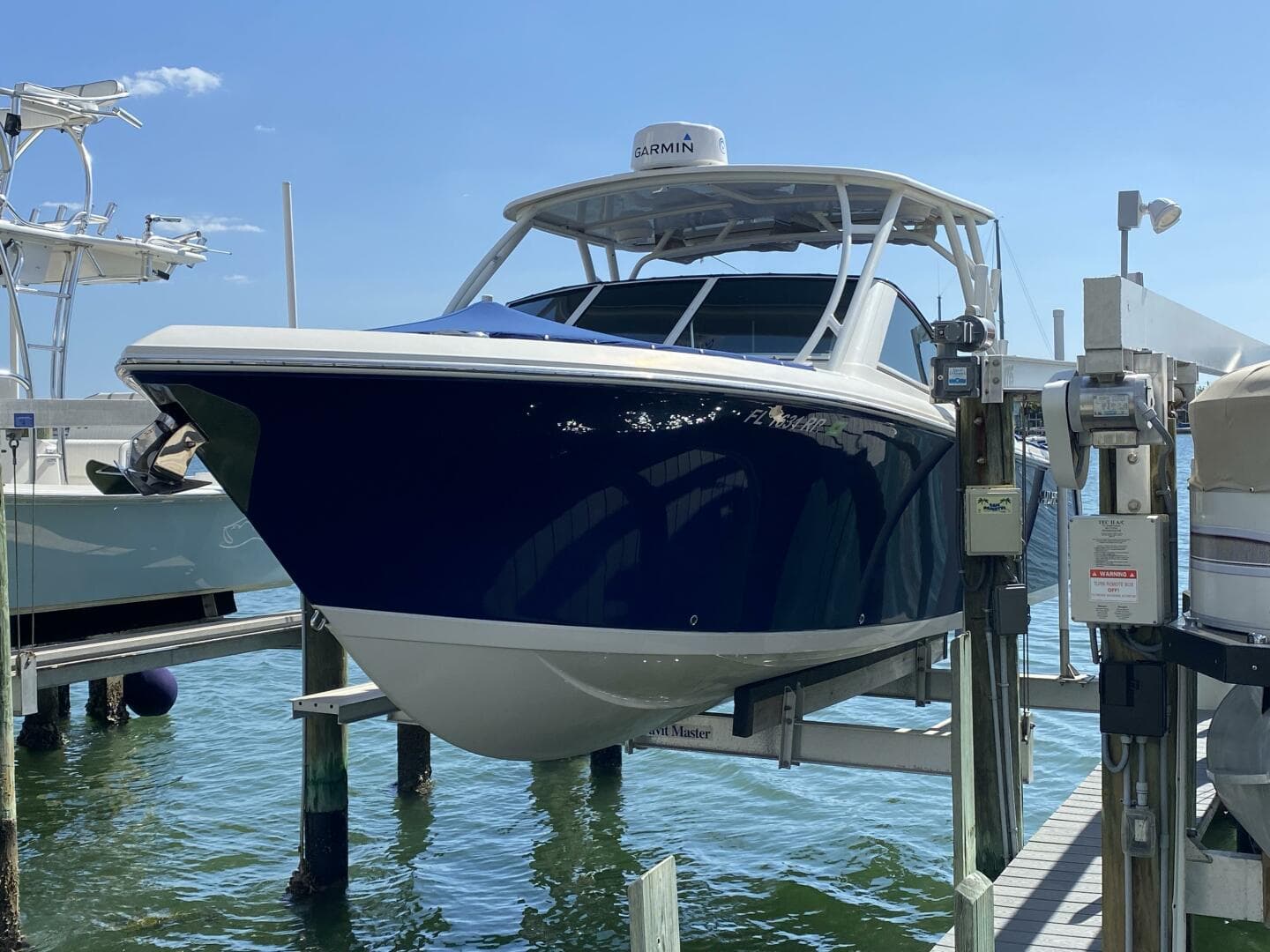 2018 Sailfish 275 Dual Console — photo 8