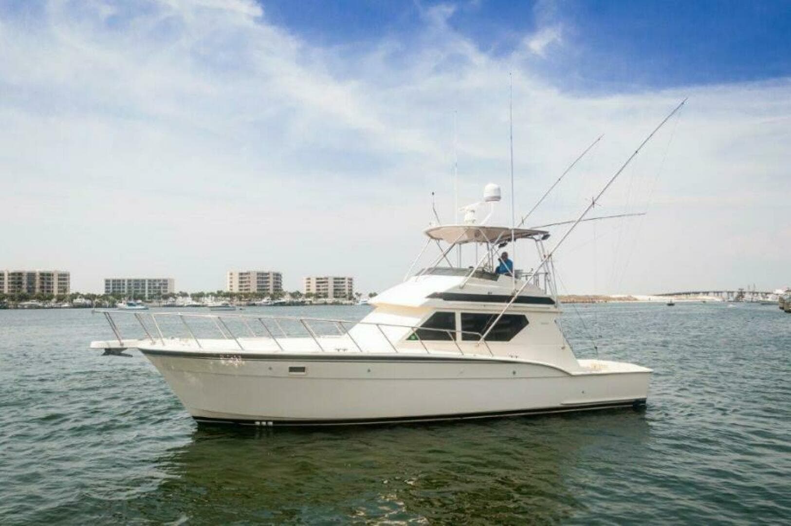 1991 Hatteras 45 Convertible — photo 22