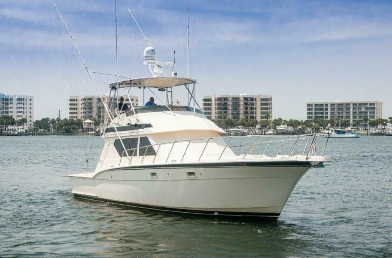 1991 Hatteras 45 Convertible — photo 24