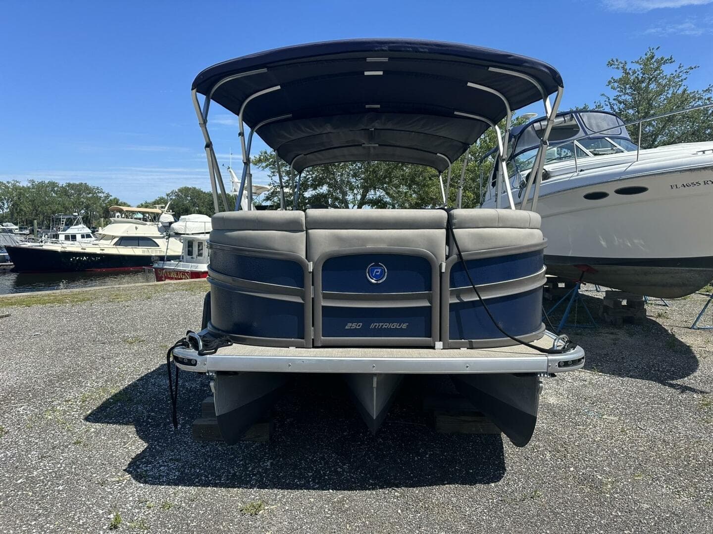 2023 Premier 250 Intrigue Rl — photo 4