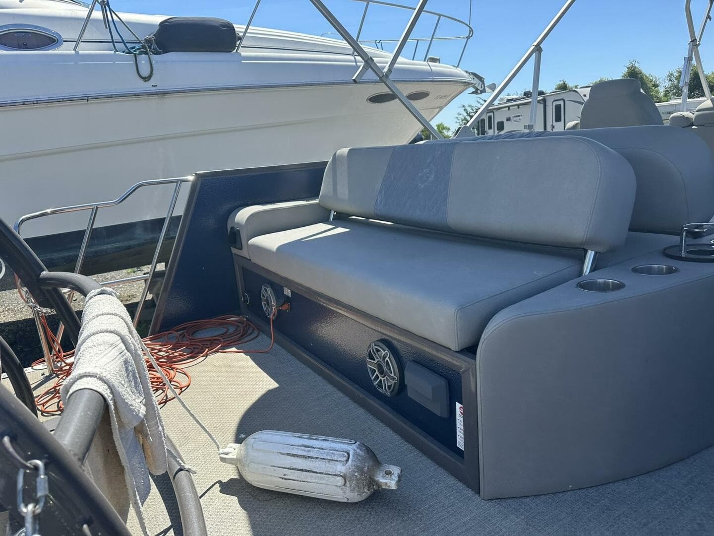 2023 Premier 250 Intrigue Rl — photo 13