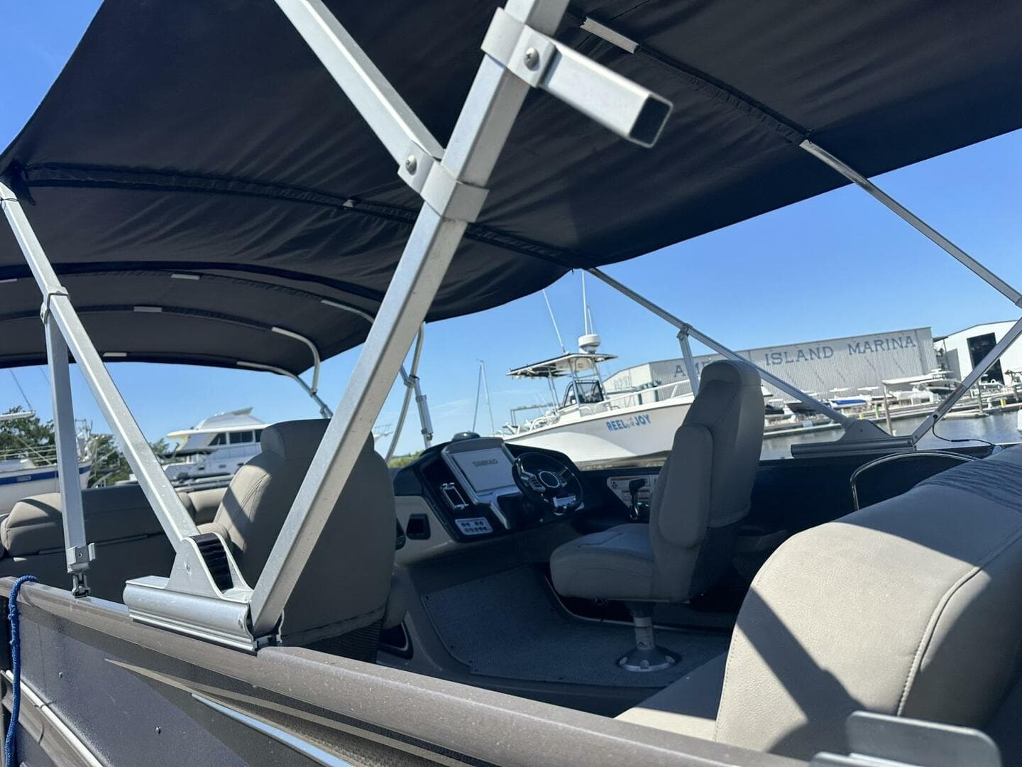 2023 Premier 250 Intrigue Rl — photo 20