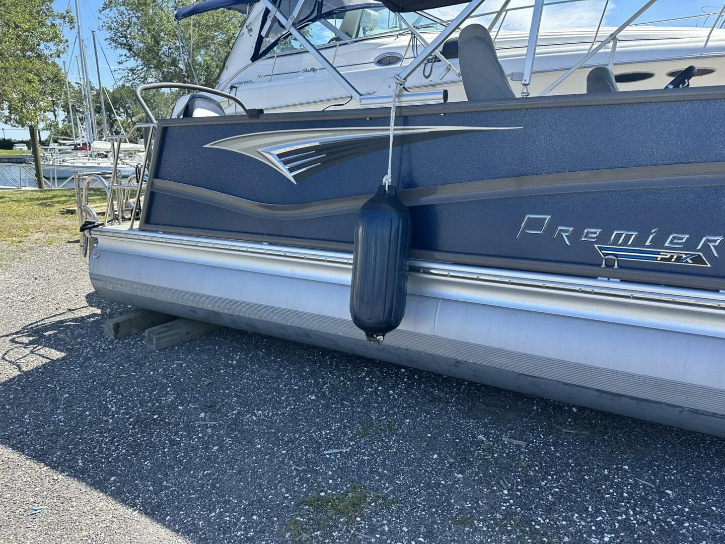 2023 Premier 250 Intrigue Rl — photo 6