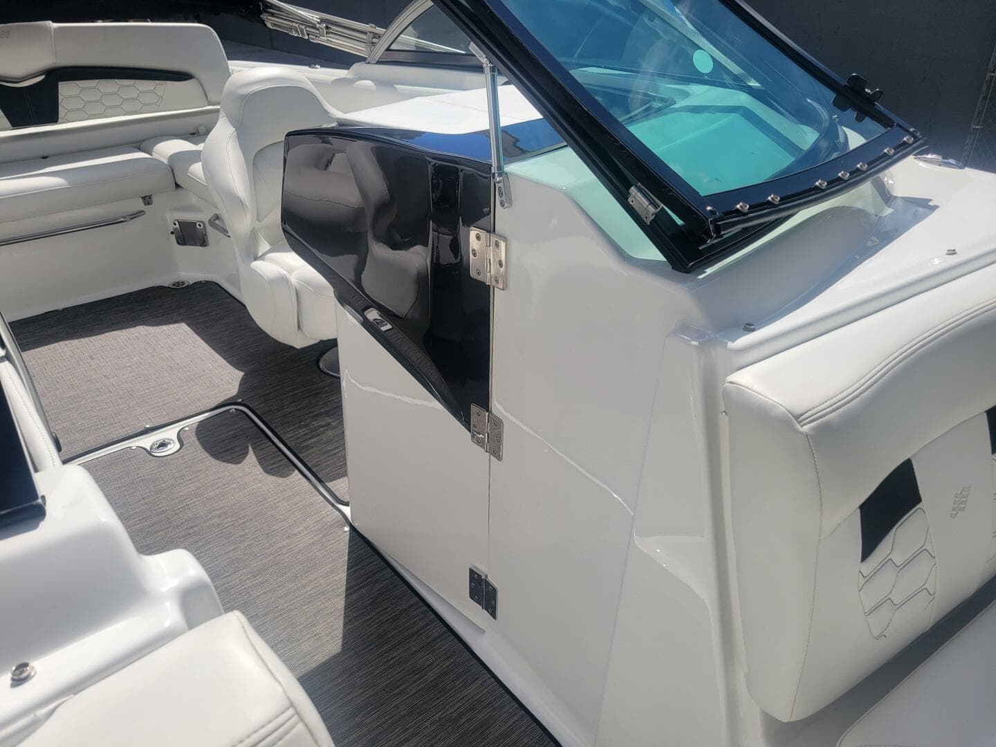 2022 Four Winns Hd 3 — photo 30
