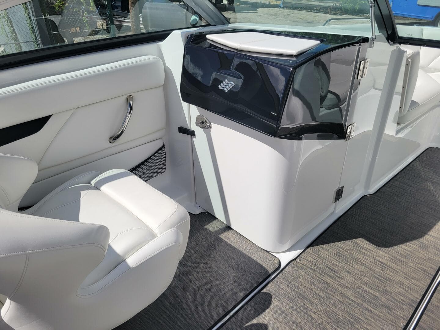 2022 Four Winns Hd 3 — photo 23