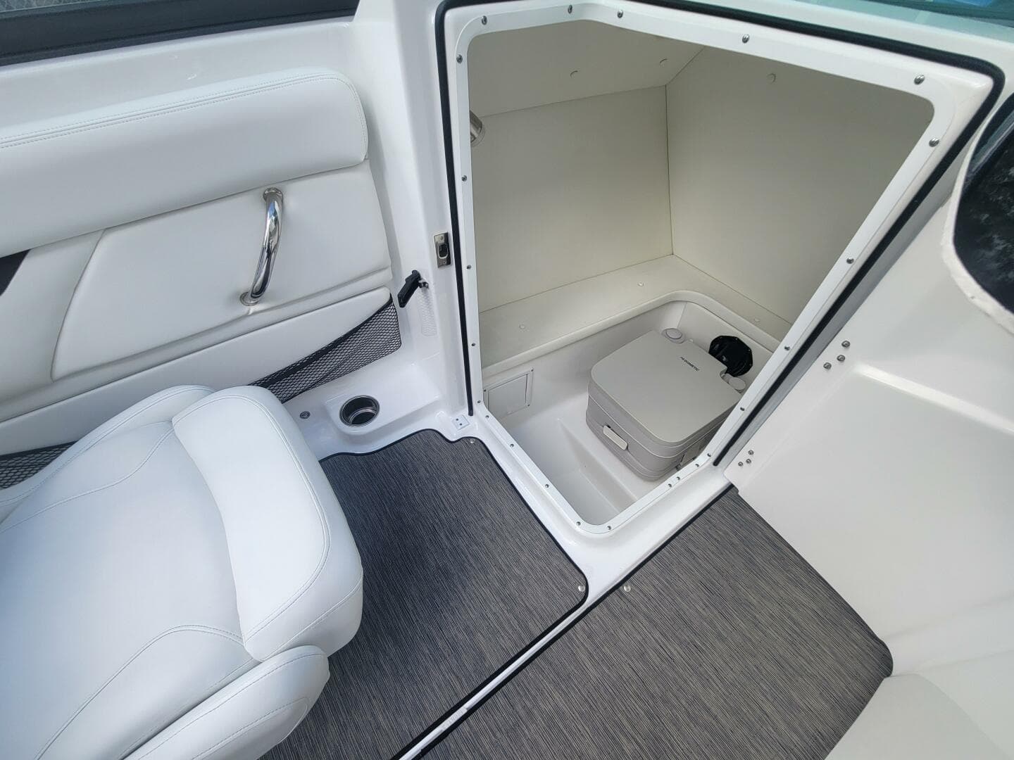 2022 Four Winns Hd 3 — photo 24