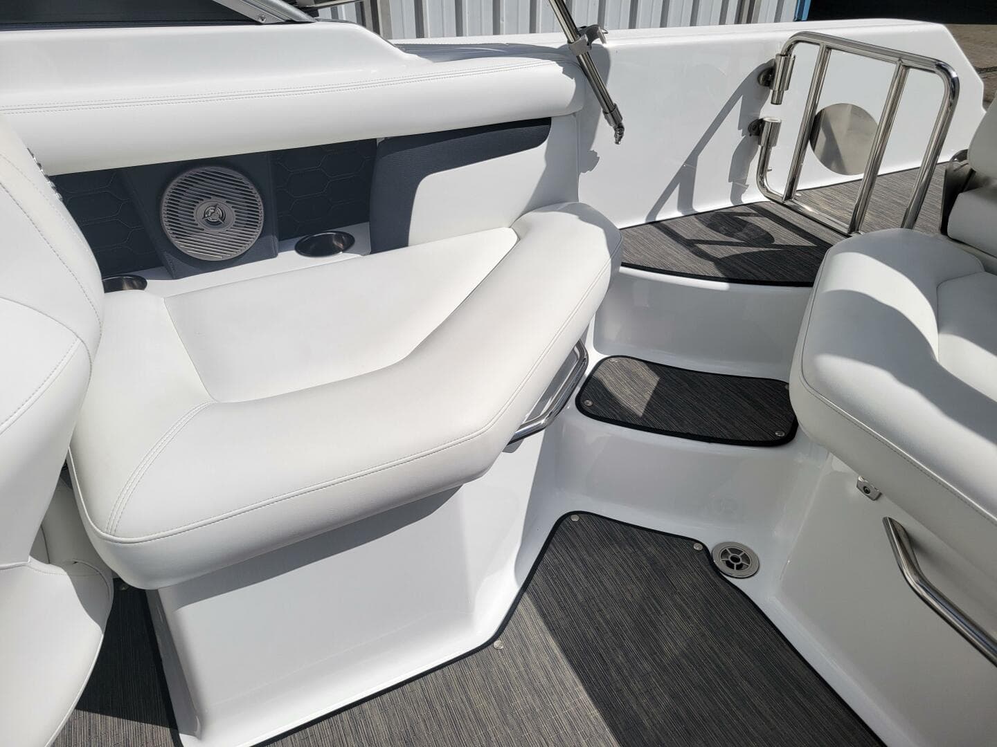 2022 Four Winns Hd 3 — photo 16