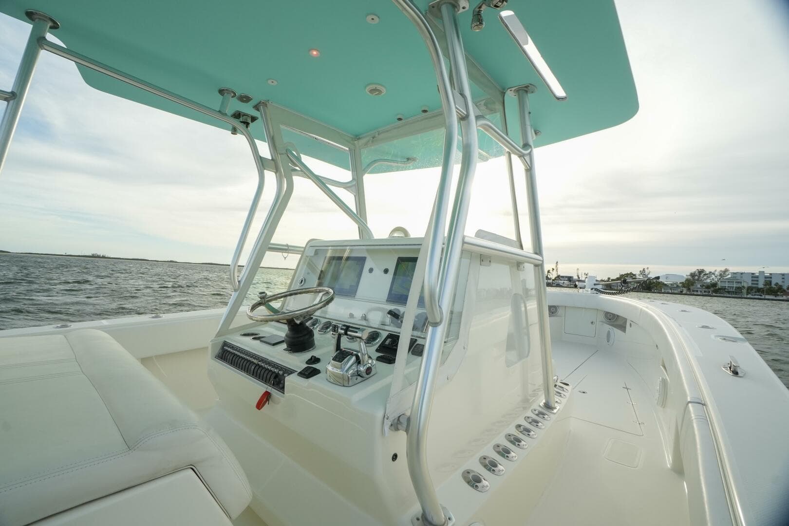 2013 Seavee 390 — photo 25