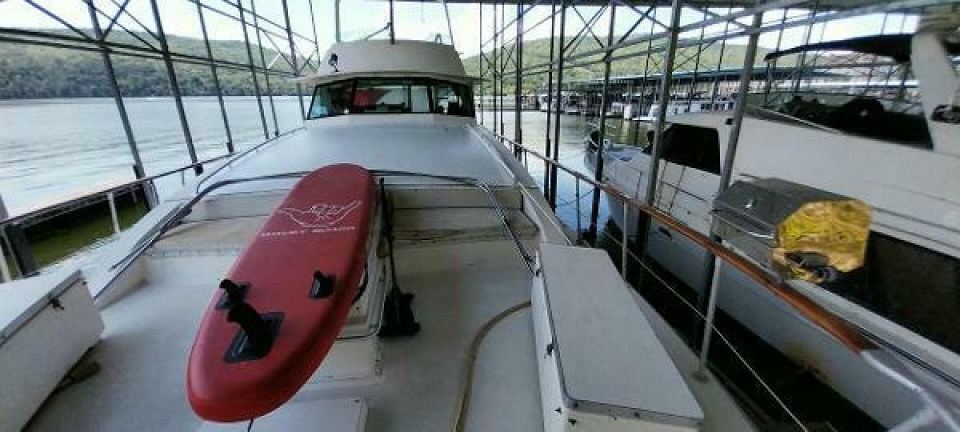 1976 Bertram Flybridge — photo 47