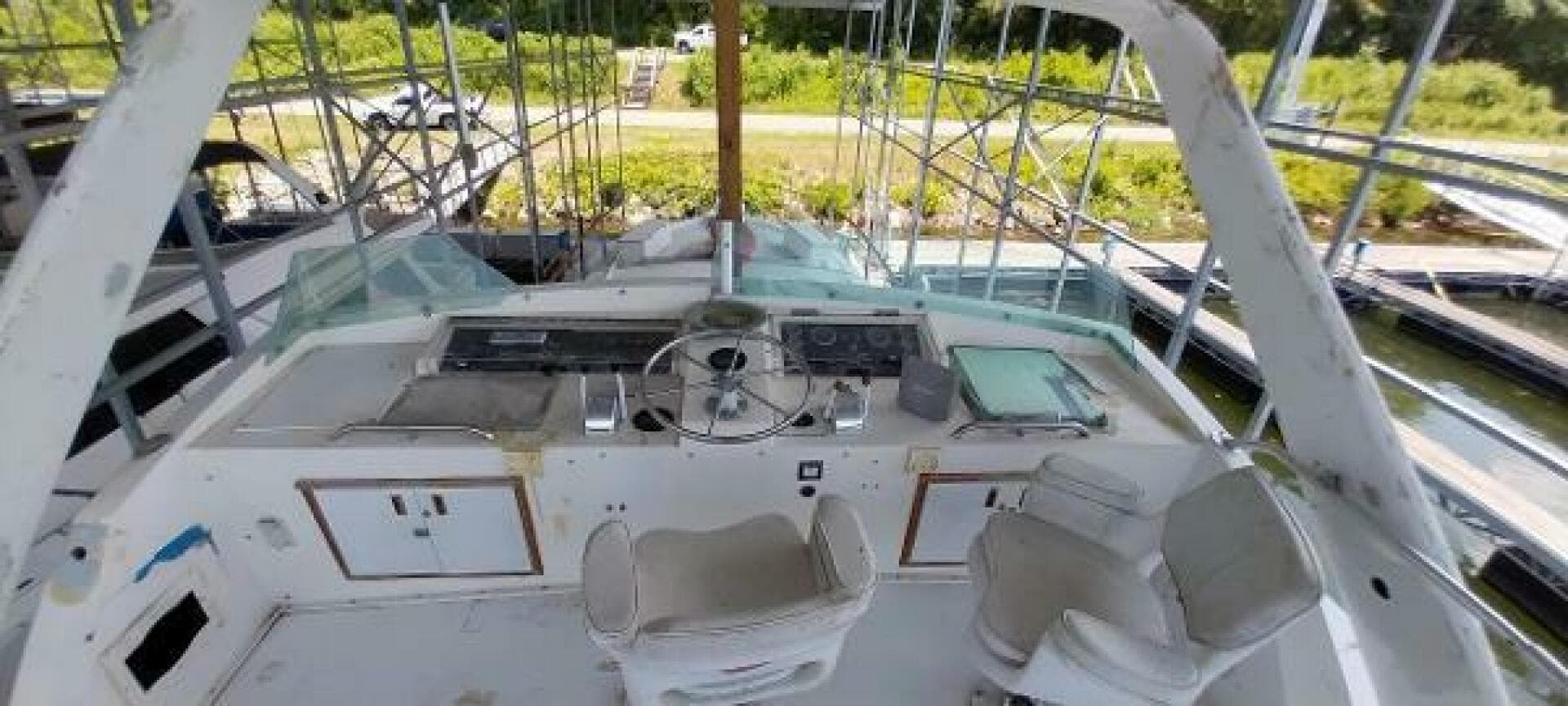 1976 Bertram Flybridge — photo 41