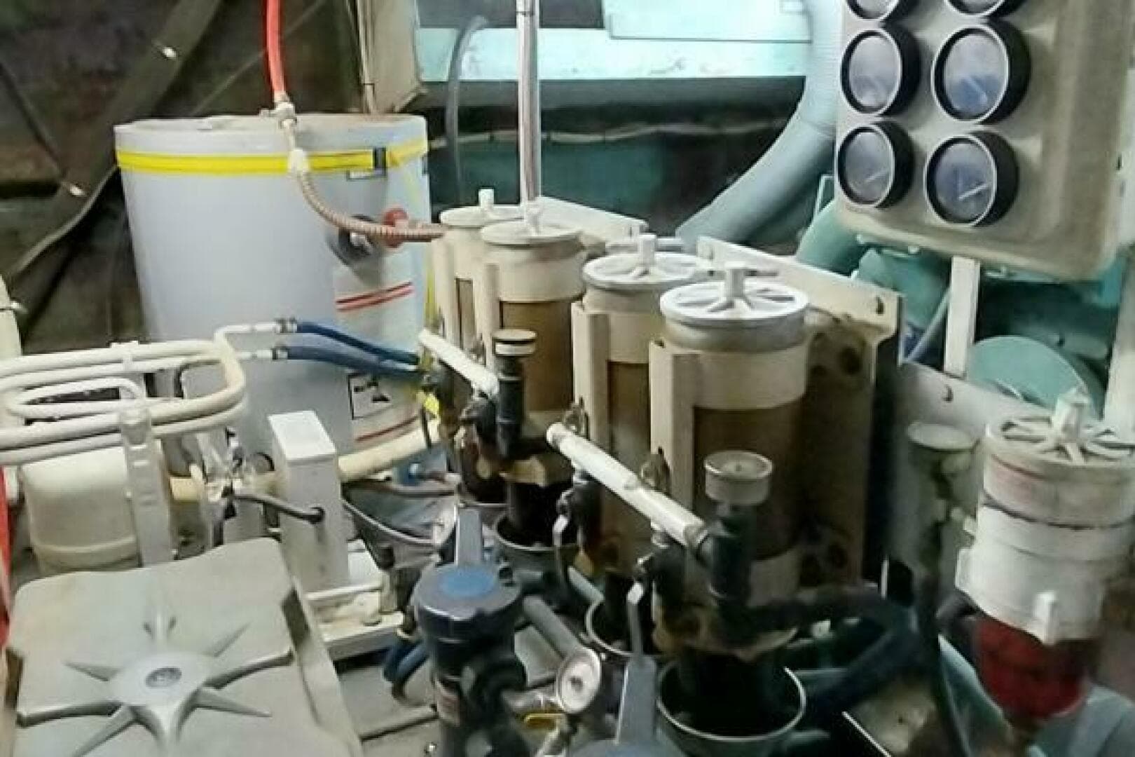 1976 Bertram Flybridge — photo 31