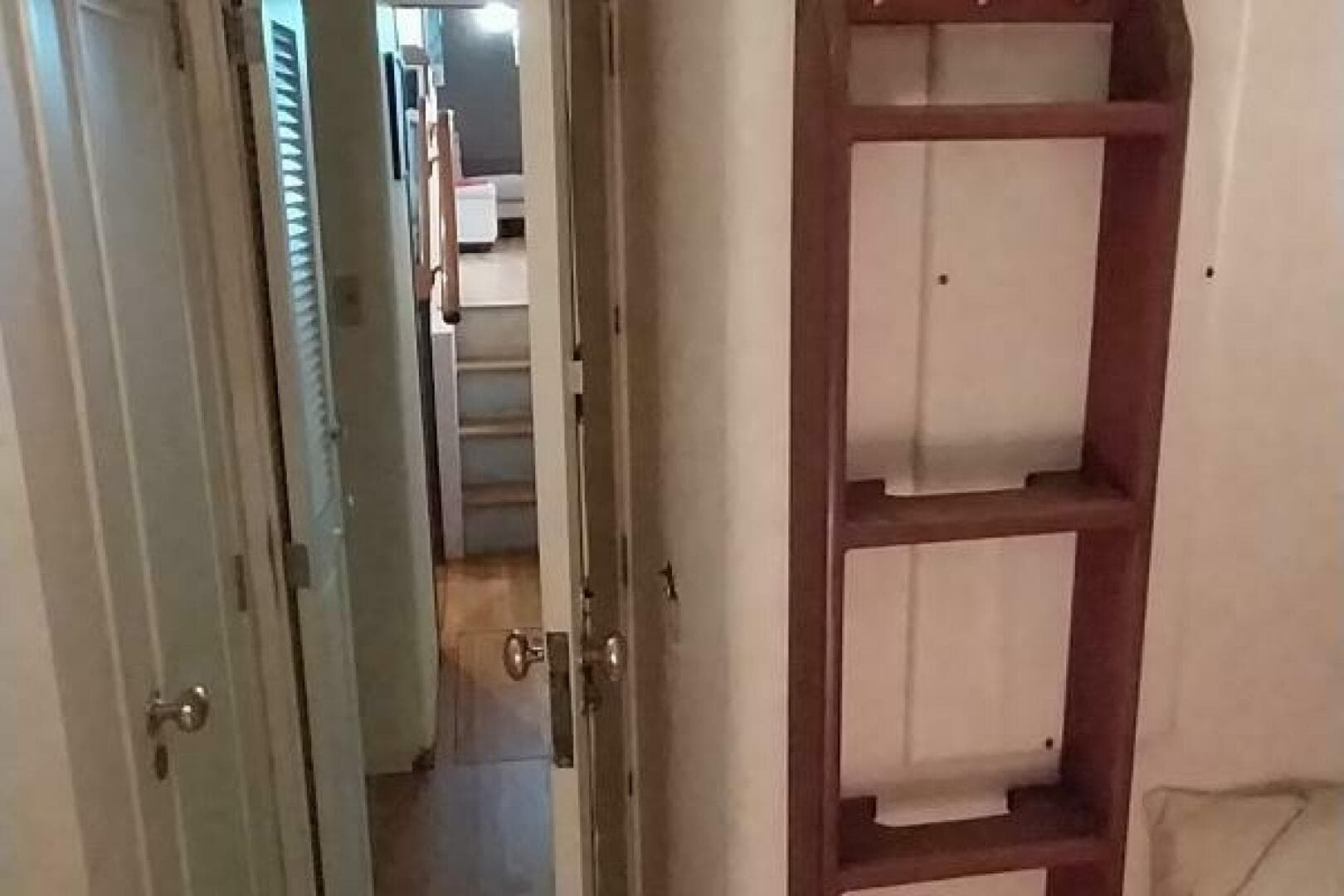 1976 Bertram Flybridge — photo 22