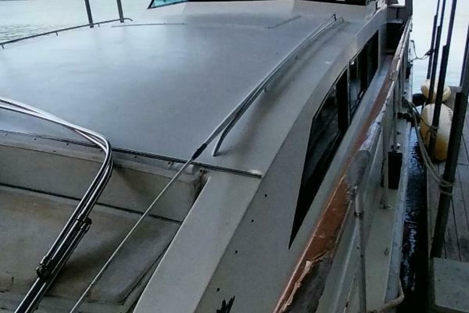 1976 Bertram Flybridge — photo 57