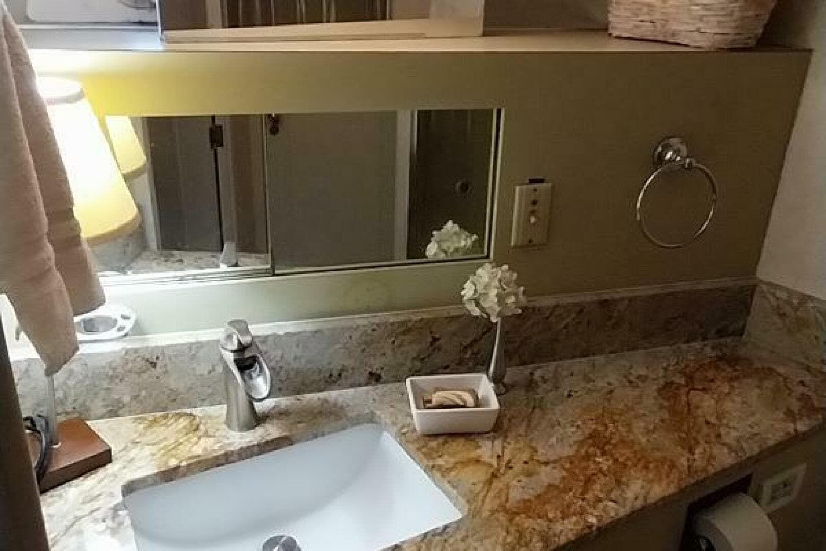 1976 Bertram Flybridge — photo 20