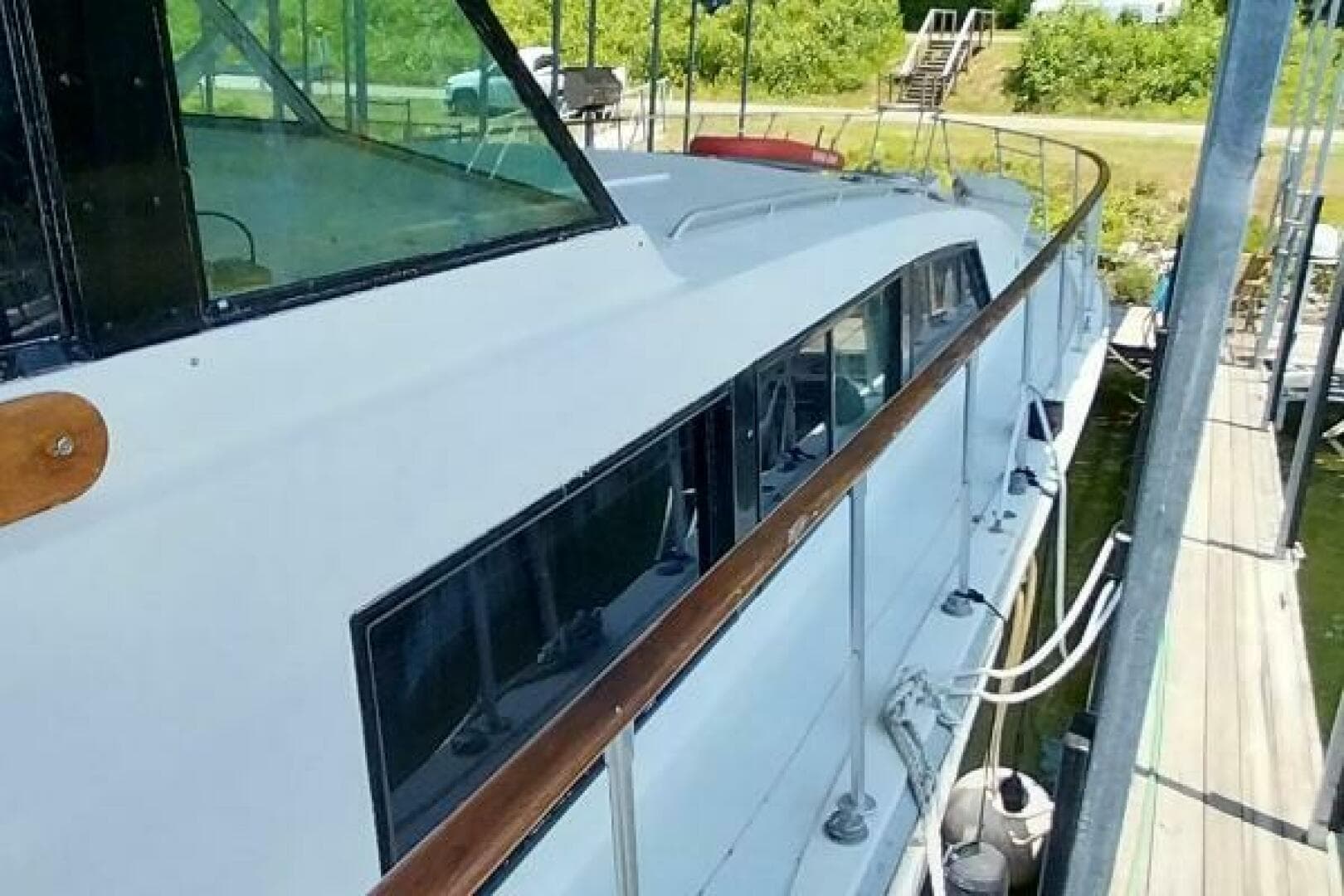 1976 Bertram Flybridge — photo 53