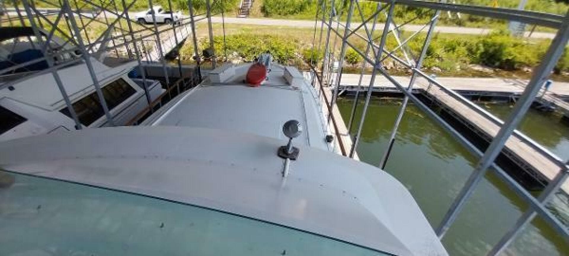 1976 Bertram Flybridge — photo 43