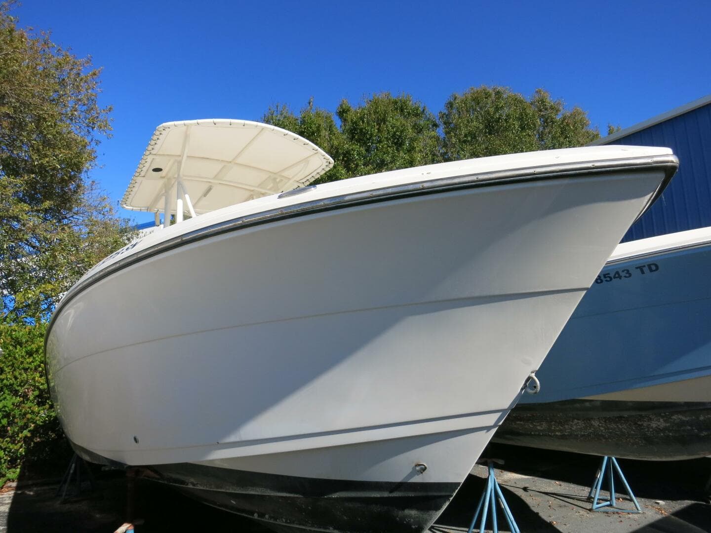 2020 Cobia 237 CC — photo 1