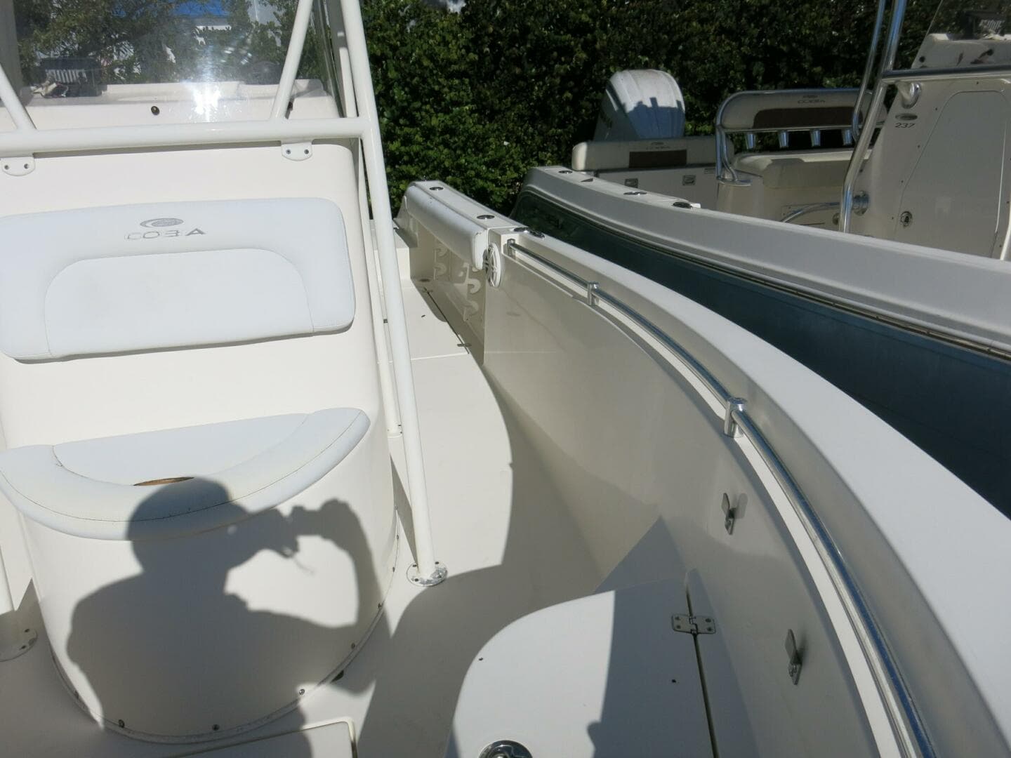 2020 Cobia 237 CC — photo 16