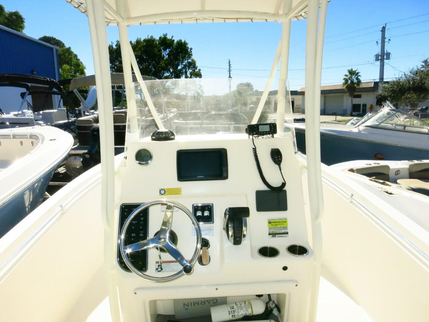 2020 Cobia 237 CC — photo 5