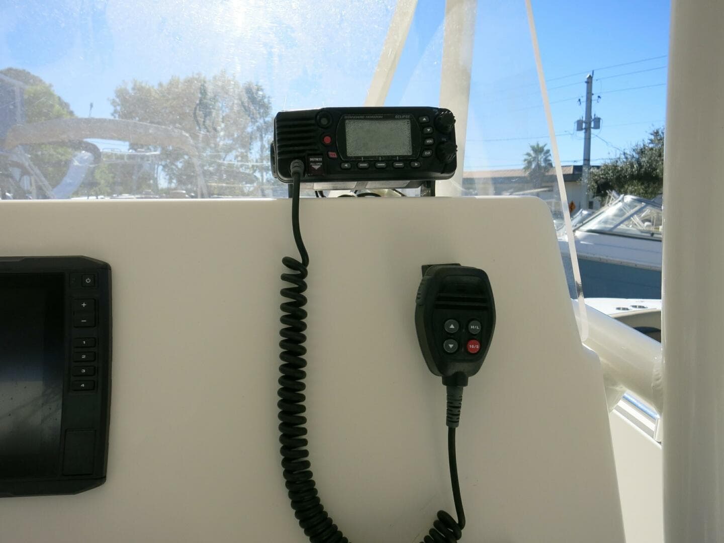 2020 Cobia 237 CC — photo 18