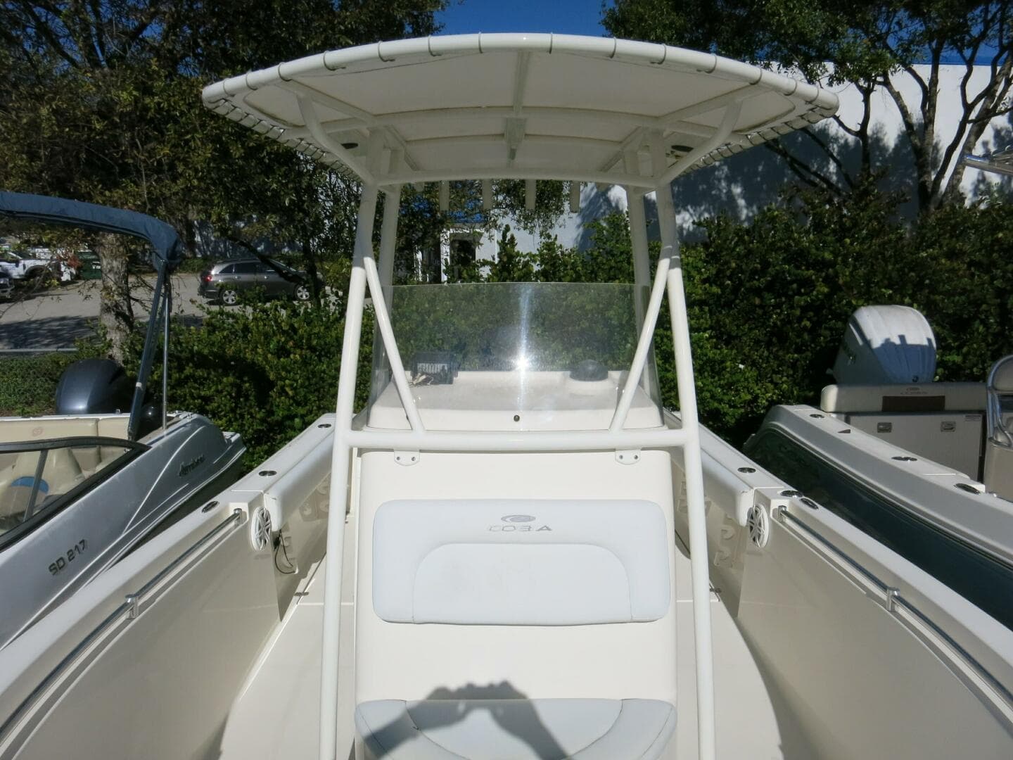 2020 Cobia 237 CC — photo 14
