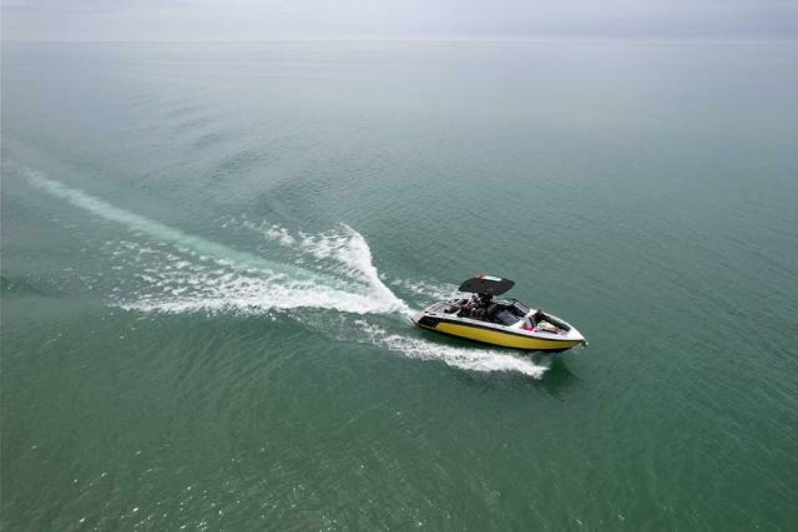 2021 Cobalt R8 Surf — photo 2