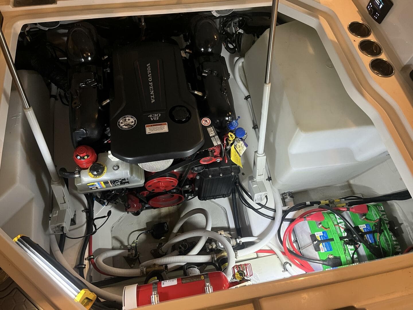 2021 Cobalt R8 Surf — photo 36