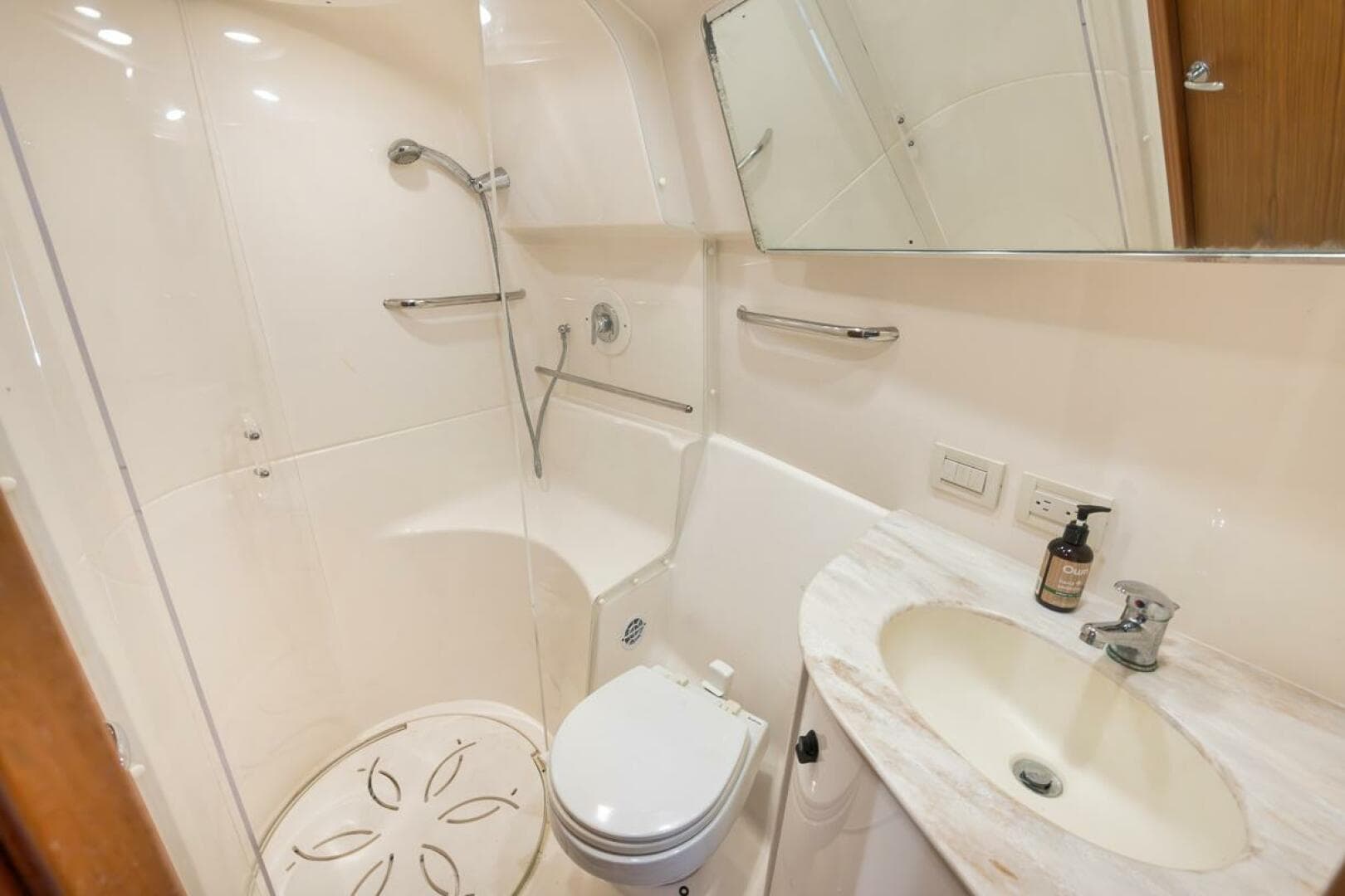 2015 Tiara Yachts Tiara 390 Convertible — photo 29