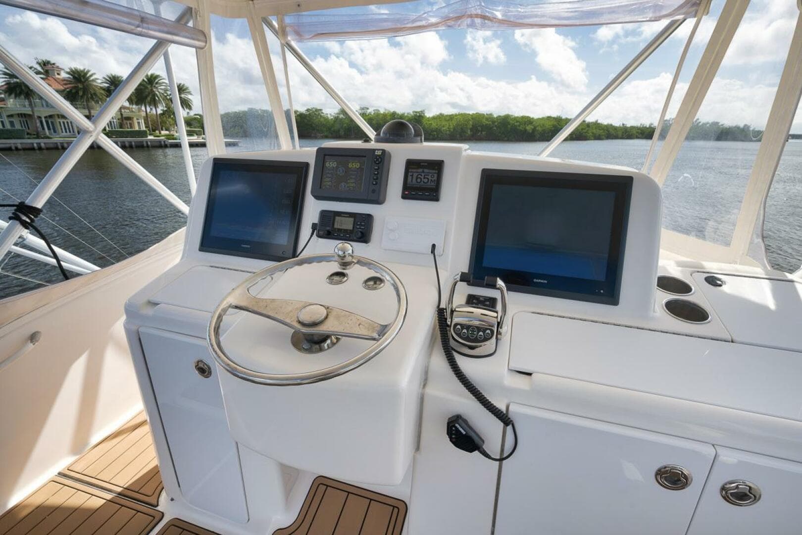 2015 Tiara Yachts Tiara 390 Convertible — photo 15